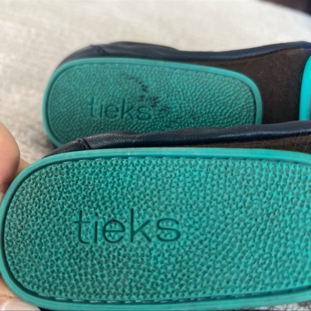 TIEKS ITALIAN LEATHER FOLDABLE BALLET FLATS IN CALIFORNIA NAVY COLOR//SIZE 7 - Picture 5 of 11